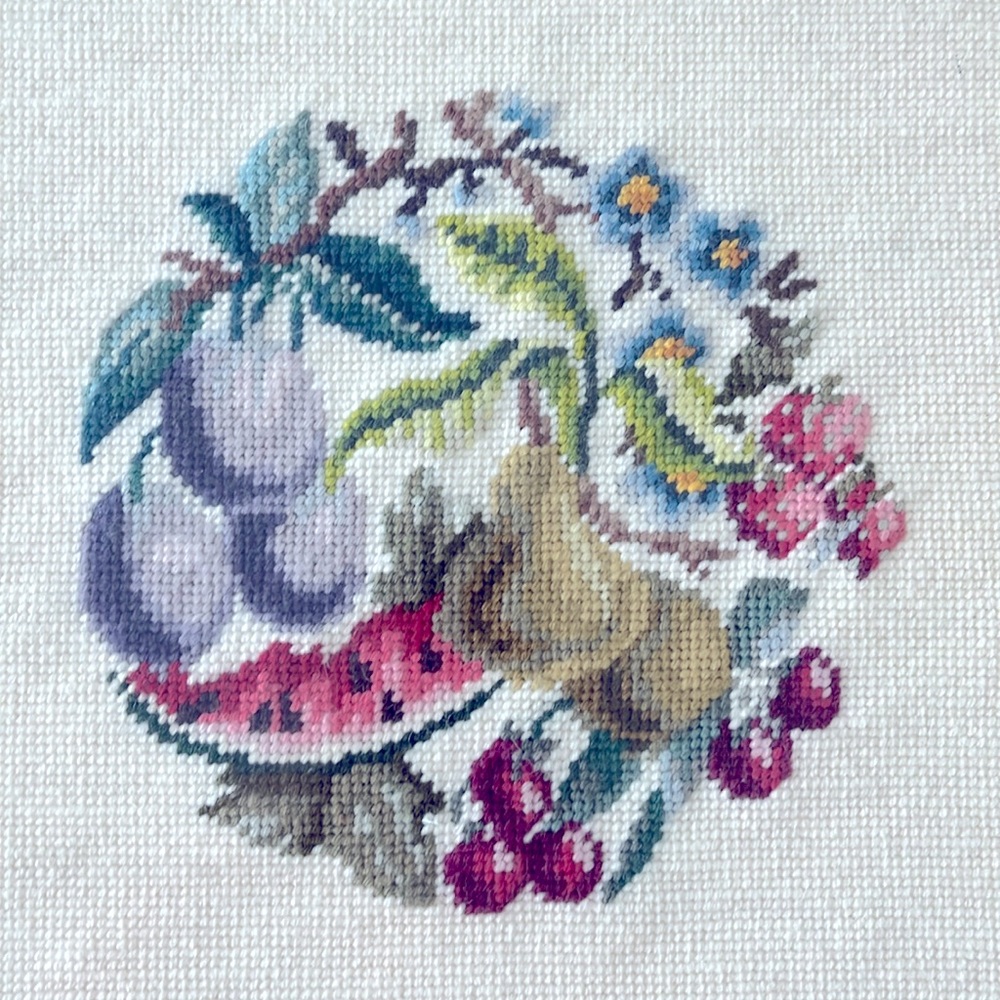 Large Framed Vintage Fruit Needlepoint Embroidery - Picture 2 of 3